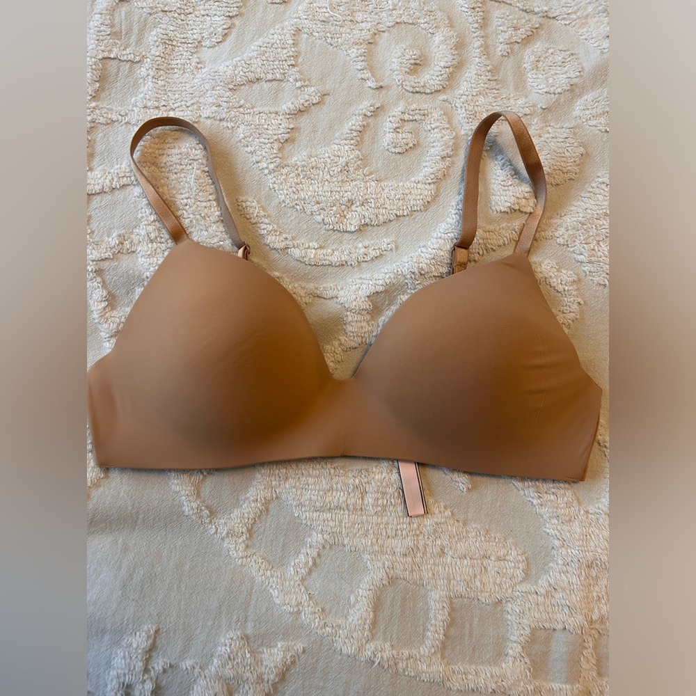 Victoria’s Secret Lightly Padded Wireless TShirt Bra
